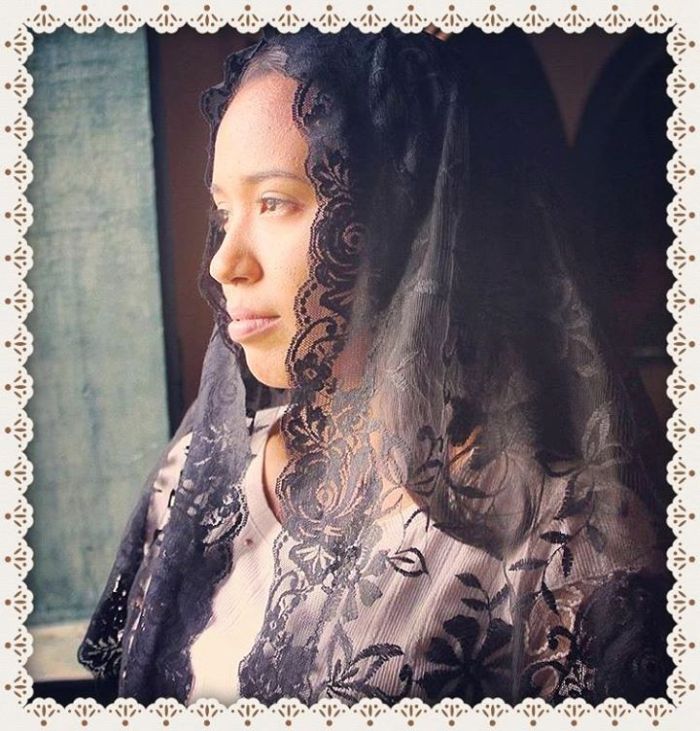 why wear a chapel veil, howto wear a mantilla veil to mass, catholic head coverings, catholic veil colors, infinity chapel, mantilla color significance, what colour mantilla should i wear, catholic veil for sale, black vs white mantilla, catholic veils meaning, catholic mantilla colors, wearing veils at mass, why wear a chapel veil,